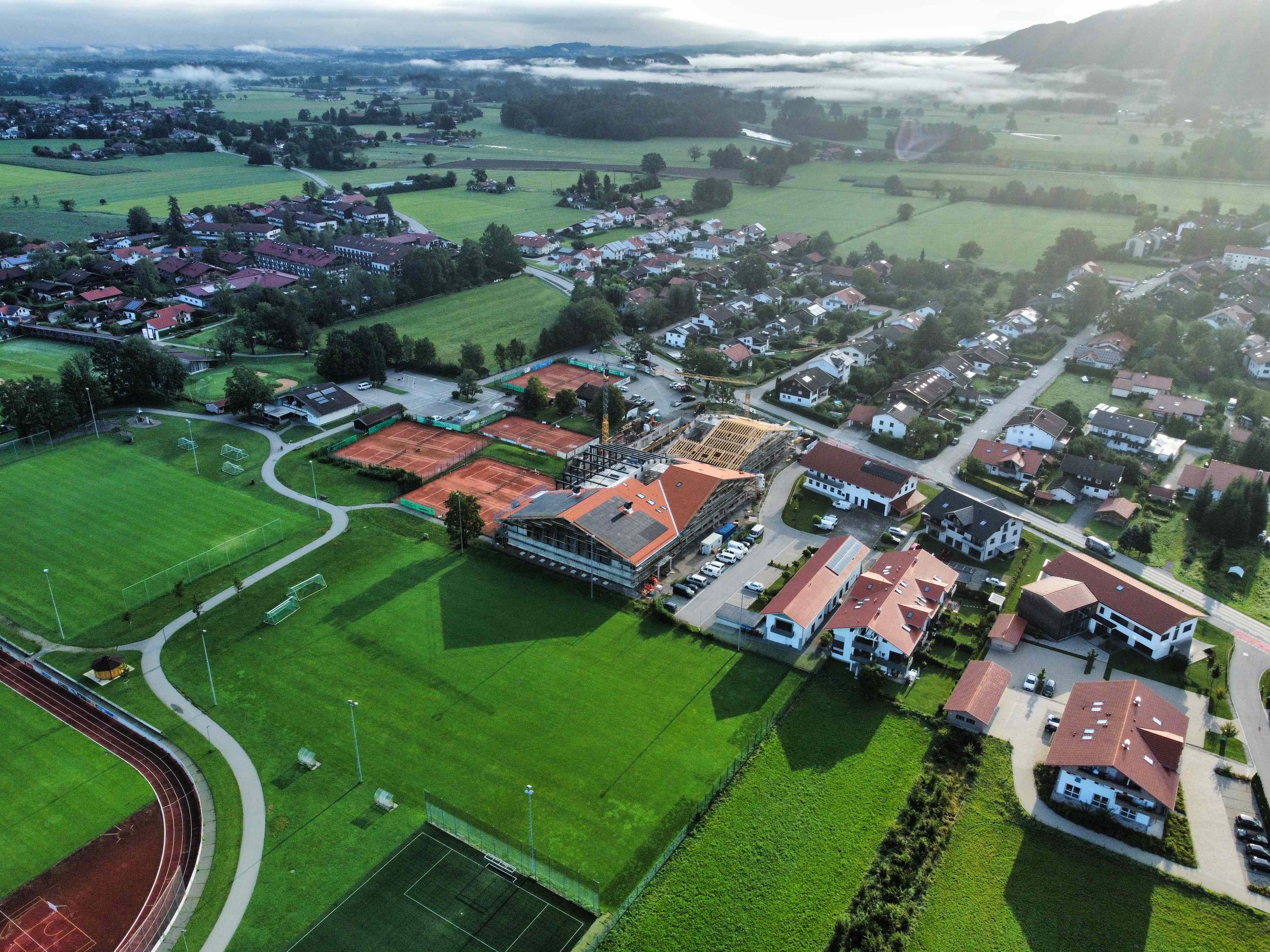 Chiemgau Landschaft mit Bergpanorama