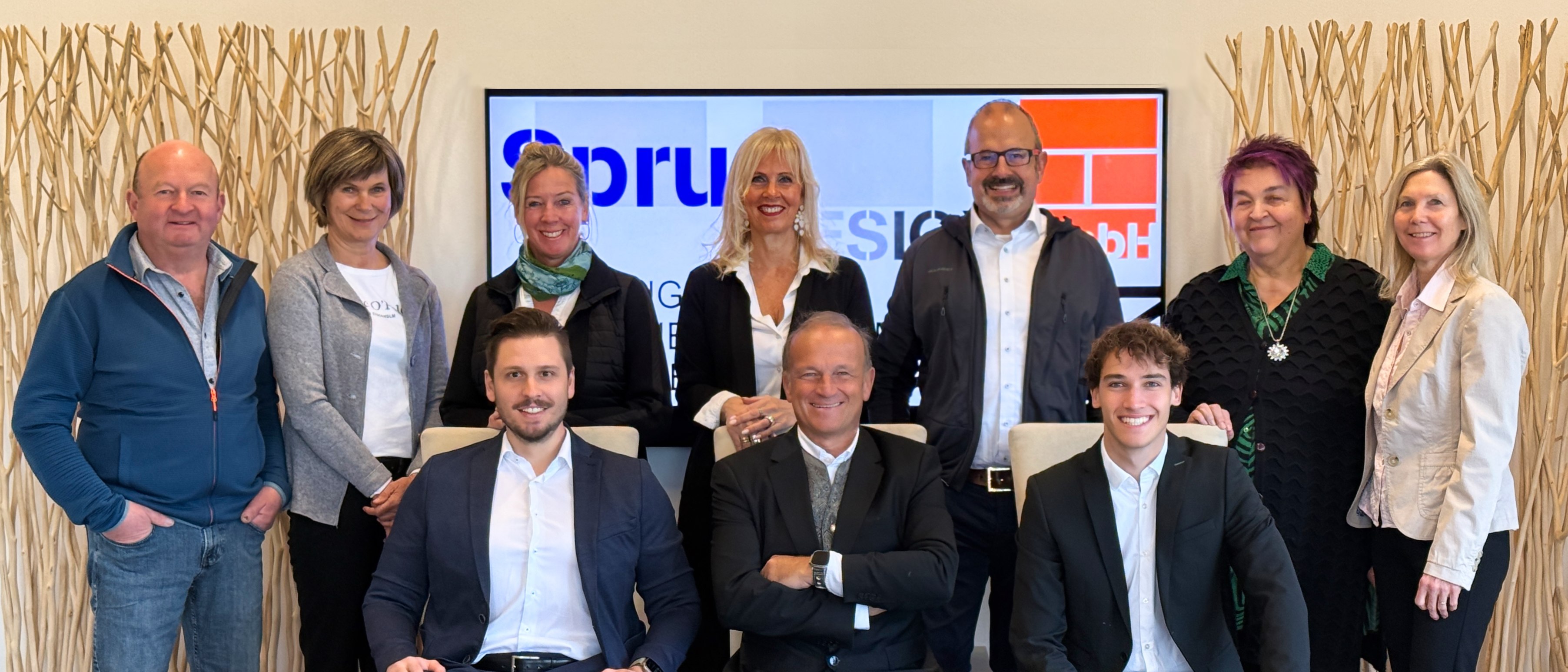 SPRUS Team im Büro